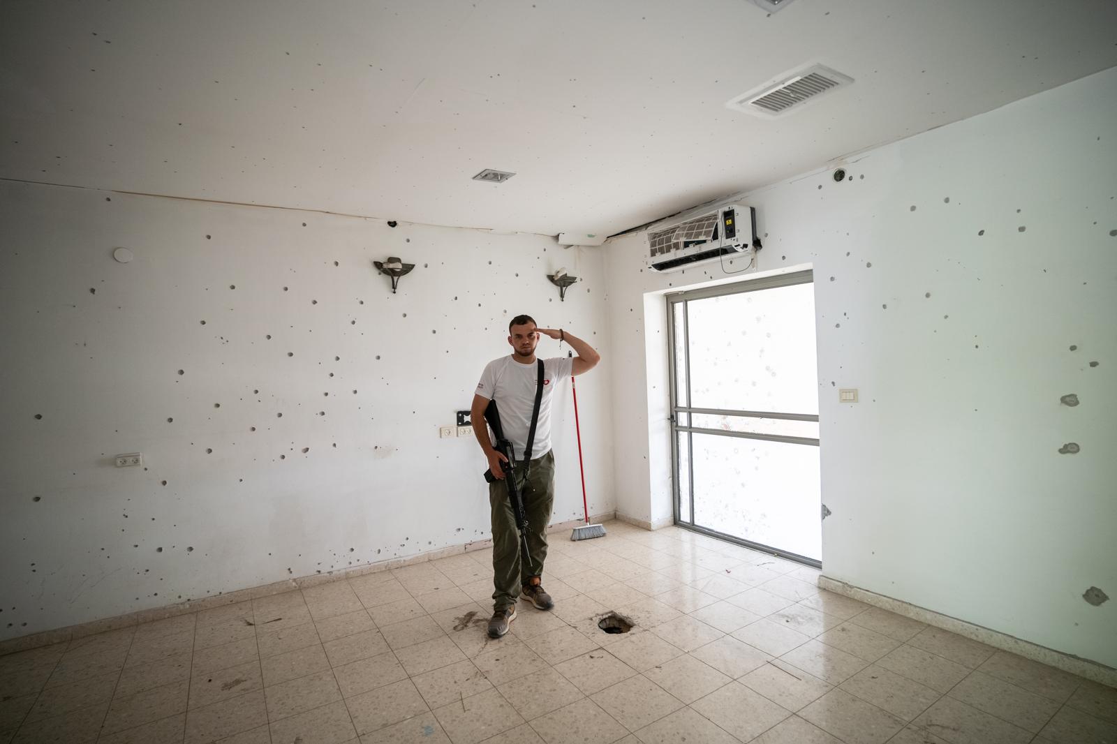 e0b93c16-a48c-4695-956c-12bc0ed3b253