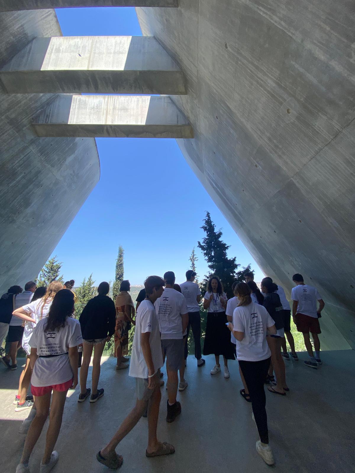 f0fecdf0-502f-44d0-8201-a31c2327d399